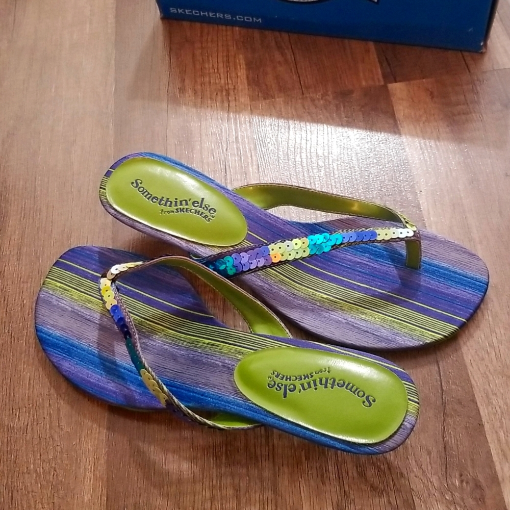 SKECHERS LIME/BLUE KITTEN HEELS Size 7